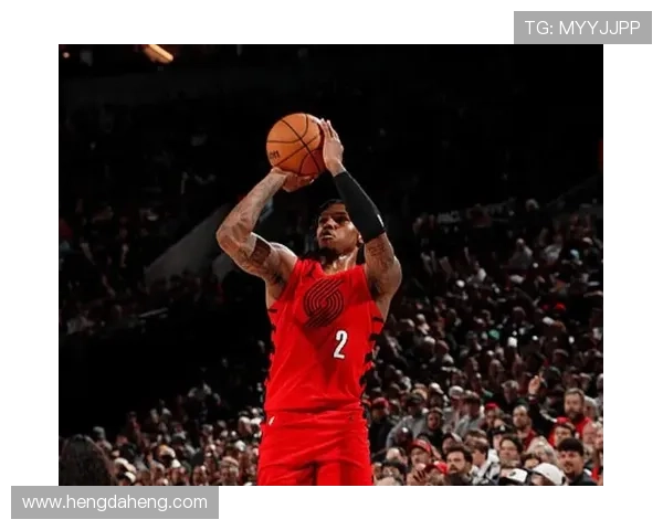 凯莱布乐福半场表现低迷仅获2篮板正负值惨淡19引发热议